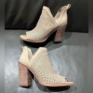 Sandals, booties, open toe, size 10, suede, Vince Camuto, tan/ beige.